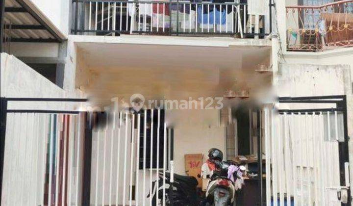 Rumah 2 Lantai 3 Kamar di Pegangsaan Indah 1