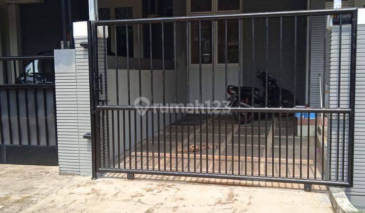 Rumah Bagus Unfurnished di Victoria Park Cluster, Tangerang 8