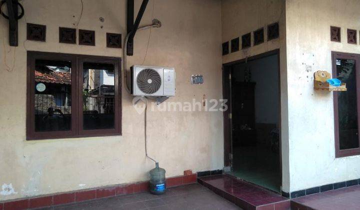 Rumah 2 Lantai Bagus Semi Furnished Harga 1m An Nego 2