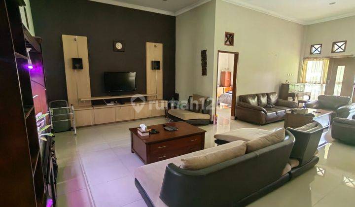 Rumah Mewah Bagus Furnished di Cikampek, Karawang 3