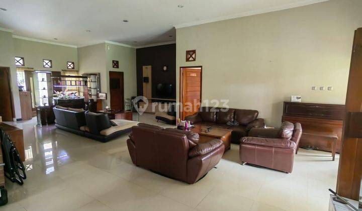 Rumah Mewah Bagus Furnished di Cikampek, Karawang 2