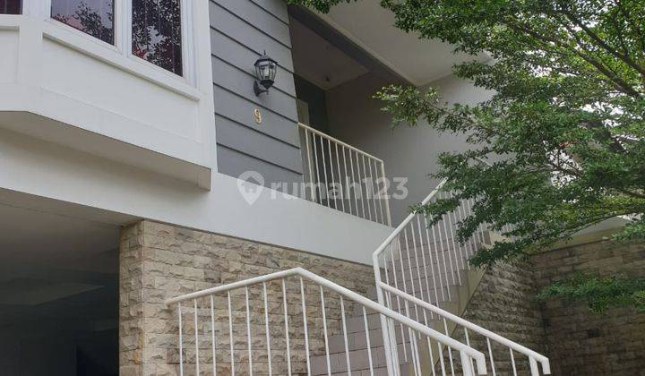 Rumah 3 Lantai Bagus Furnished di Sinabung Raya, Jakarta Selatan 2