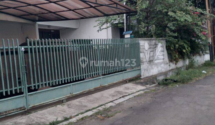 Rumah 2 Lantai Bagus Unfurnished SHM di Perumahan Loka Indah, Jakarta Selatan Harga Bu 2