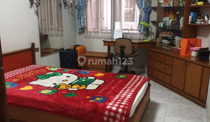 Rumah Dan Ruko Bagus Semi Furnished SHM di Jalan Azalea, Jakarta Barat 2