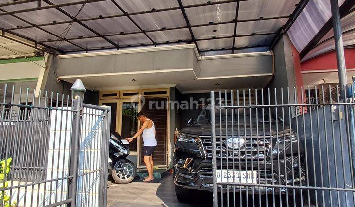 Rumah 2 Lantai Bagus Semi Furnished SHM di Taman Aries, Jakarta Barat 2