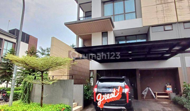 Rumah Mewah Hook 3 Lantai Bagus Furnished di The Zora, Tangerang 2