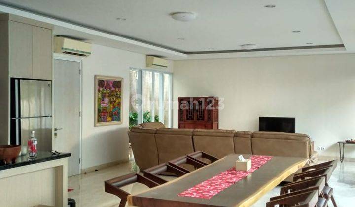 Rumah 3 Lantai Furnished di Puri Mutiara ,jakarta Selatan 2