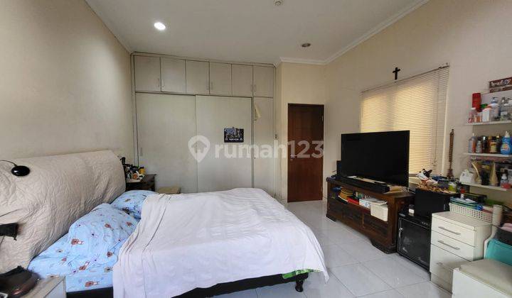 Rumah 2 Lantai Bagus SHM di Jl. Sd Inpres, Tangerang Selatan 2