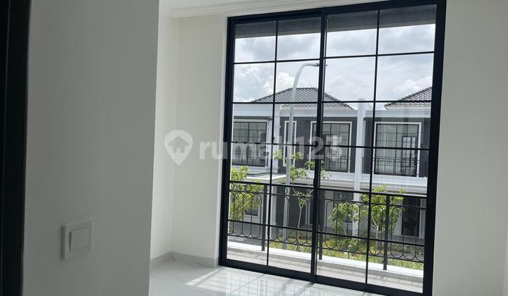 DISEWA RUMAH PIK 2 VILLA PASIR PUTIH RESIDENCE UK 10x15 2 LANTAI 4 KAMAR TIDUR BRAND NEW