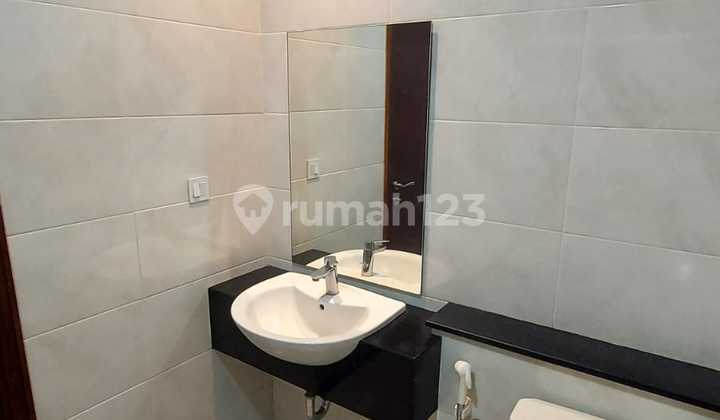 Dijual Cepat Rumah Hoek Golf Island Pik View Laut Furnished Ukuran 17x25  2