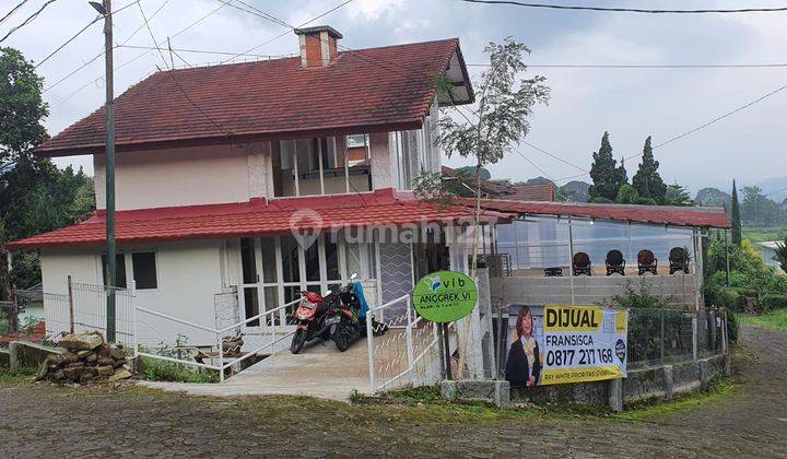 Villa Bagus Cocok Untuk Keluarga di Villa Istana Bunga Lembang 1