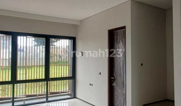 Rumah Baru 2 Lantai di Komplek Setraduta Bandung 2