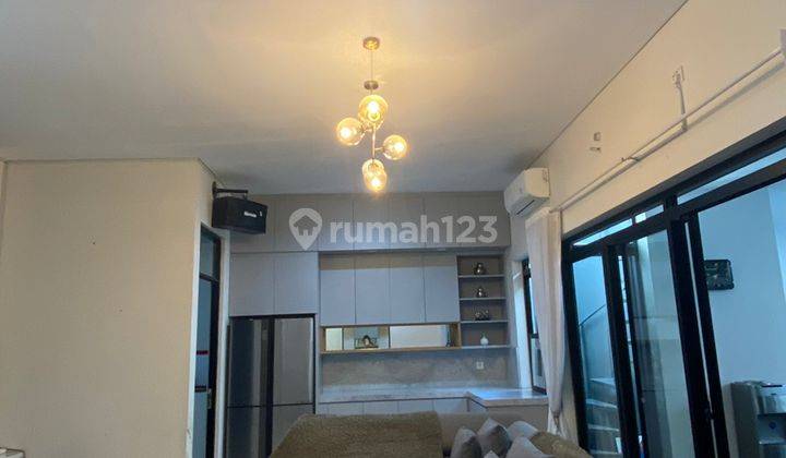 Rumah Bagus Semi Furnished di Tatar Lokacitra, Kbp 1