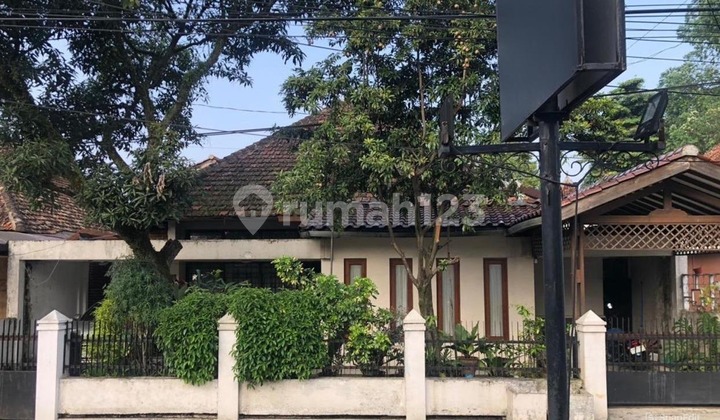 Rumah Siap Huni di Mainroad Sayap Riau Bandung Rumah Siap Huni di Mainroad Sayap Riau Bandung