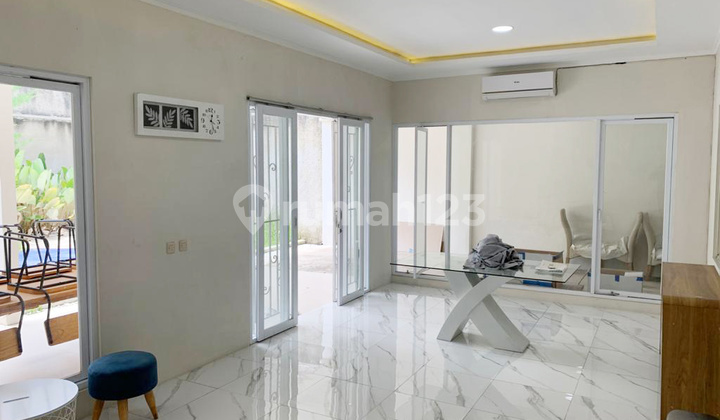 Modern Minimalist House in Tatar Jingganagara, New City of Parahyangan