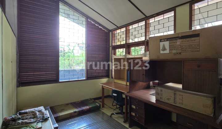 Asri Semi-Furnished House in North Bandung Setrasari 2