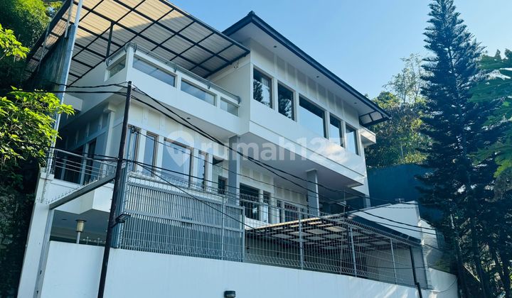 Rumah Bagus Siap Huni di Resor Dago Pakar, Bandung Rumah Bagus Siap Huni di Resor Dago Pakar, Bandung