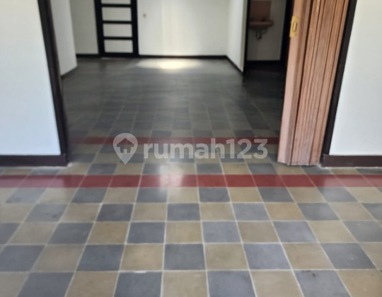 Rumah Asri Classic di Tengah Kota Sayap Pajajaran 2