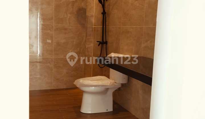 New 2-Story House In Buah Batu Wing 2