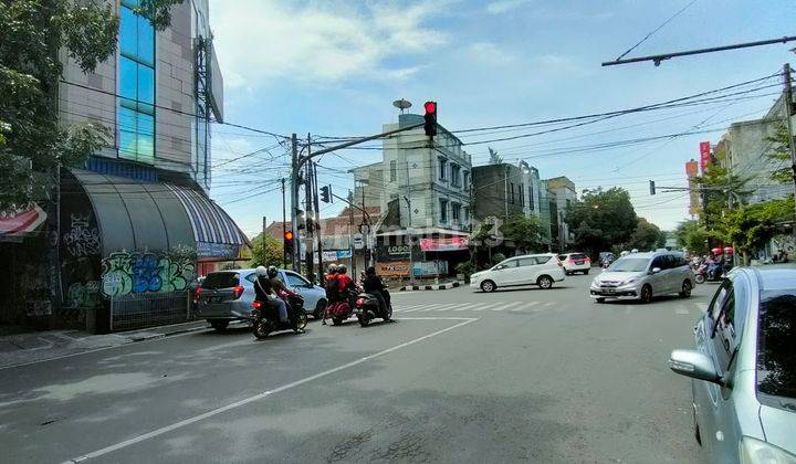 Jual tanah diatasnya msh ada rumah tua di pungkur 8