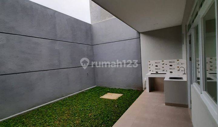 Ruko baru bagus siap pakai lokasi strategis di batununggal indah 11