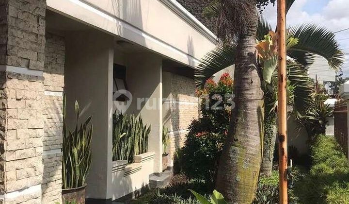 The house is in a strategic position on the Buah Batu wing.