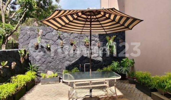 Rumah cantik terawat 2 lt di batununggal 1