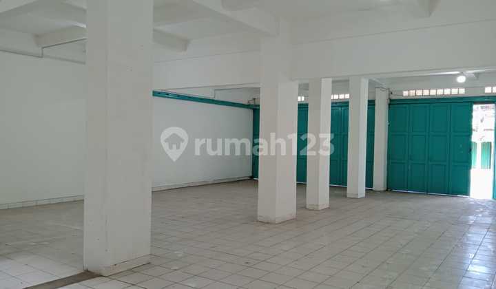 4-Storey Shop House for Rent on Sudirman Main Road, Bandung