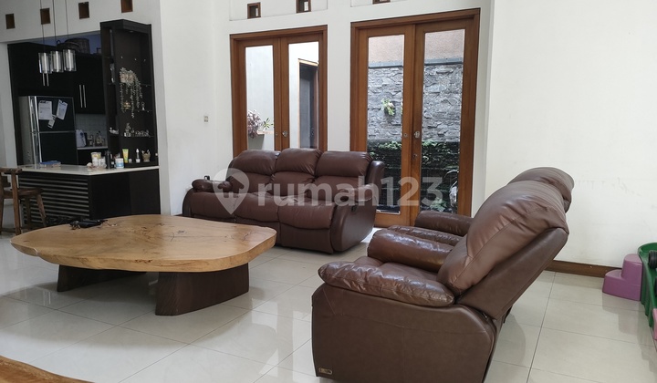 Rumah Terawat Dgn Taman Dpn Blk Posisi Nyaman Di Batununggal Rumah Terawat Dgn Taman Dpn Blk Posisi Nyaman Di Batununggal