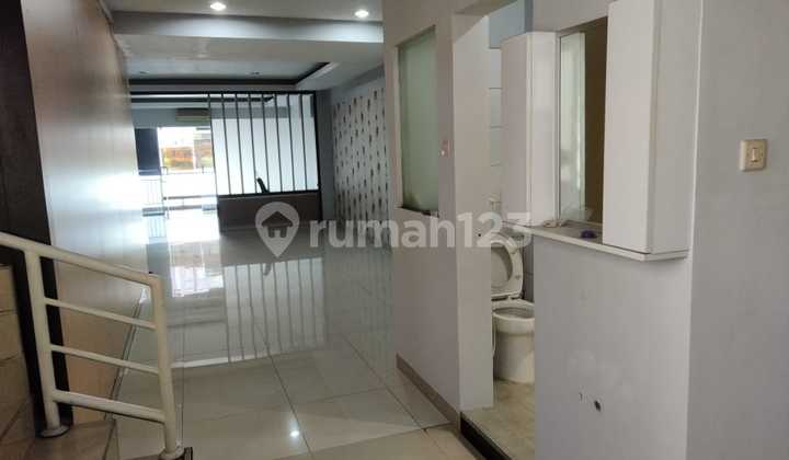 Ruko Tengah Kota 3.5 Lantai Diap Huno Di Cikawao Ruko Tengah Kota 3.5 Lantai Diap Huno Di Cikawao