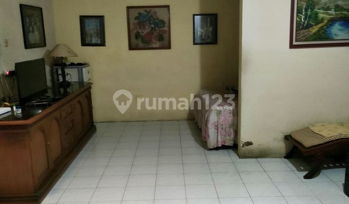 Cheapest...!!! Rarely Available Downtown Main Road House Suitable for All Businesses Cheapest...!!! Rarely Available Downtown Main Road House Suitable for All Businesses