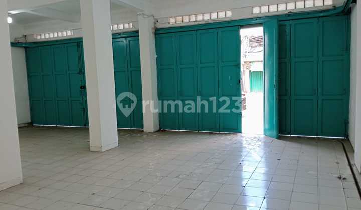 4-Storey Shop House for Rent on Sudirman Main Road, Bandung