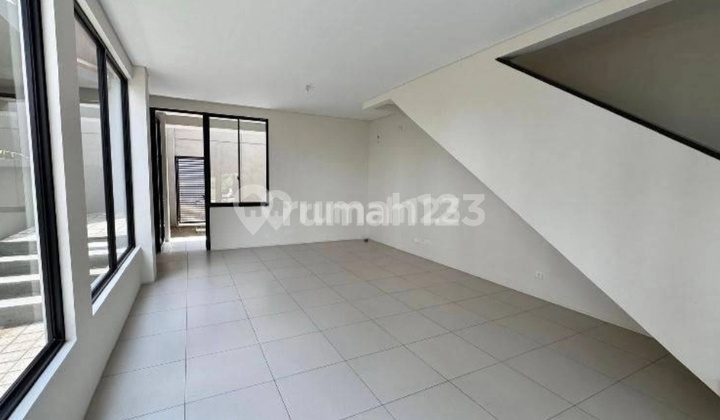 Rumah Chrreyfield Dlm Komplek Baru Renovasi 2