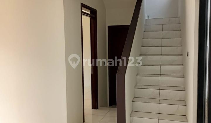Rumah Baru Minimlais 2 Lantai Punawangi Kbp 2