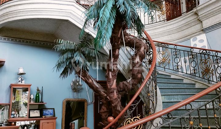 Rumah elite mewah 2 lantai jalan utama batununggal indah