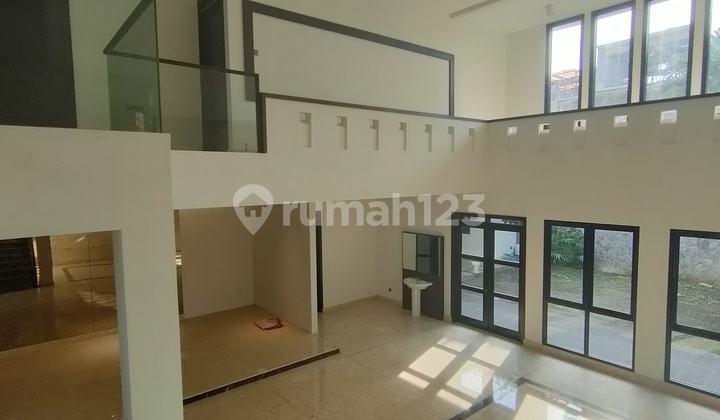 Rumah Full Renovasi Minimalis 2 Lantai di Batununggal Indah