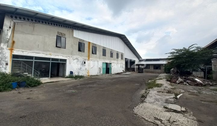 Wide Warehouse in Cimahi Industrial Complex