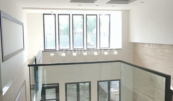 Rumah Full Renovasi Minimalis 2 Lantai di Batununggal Indah 2