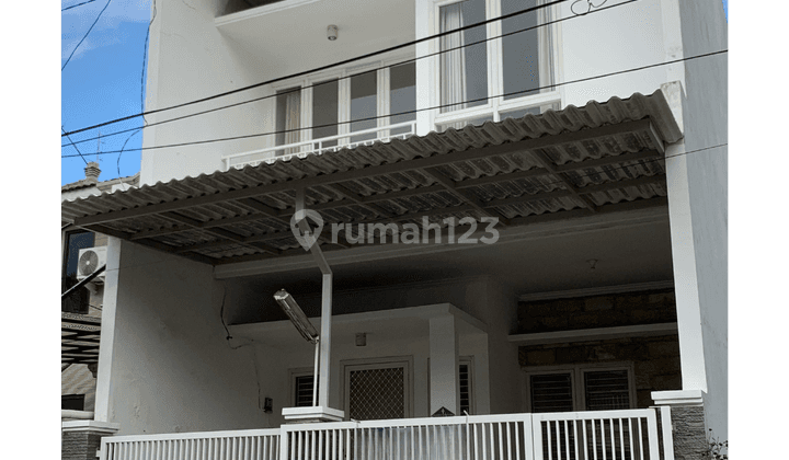 DISEWAKAN SEWA CEPAT RUMAH SIAP HUNI 2 LANTAI PANTAI MENTARI MINIMALIS MURAH SURABAYA 1