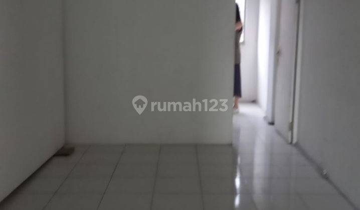 Ruko gandeng  disewakan  8