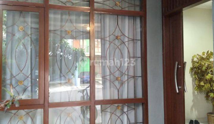Rumah 2 Lantai Bagus Semi Furnished di Surapati Core, Bandung 2