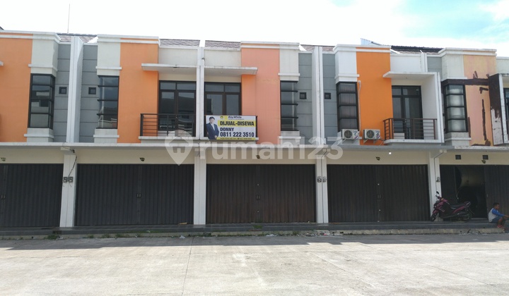 Ruko di Taman Kopo Katapang, Bandung Butuh Renovasi 1