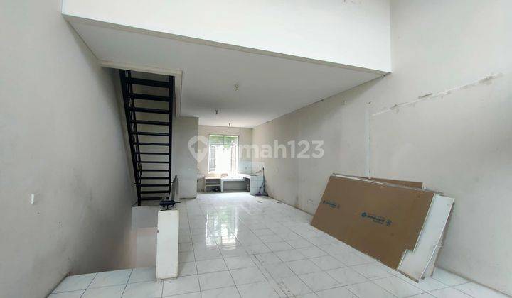 Ruko di Pariwarna, Kota Baru Parahyangan, Bandung Bagus SHM 6