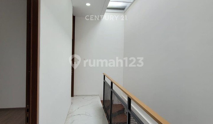 Rumah Baru Asri di Komplek Setraduta Bandung 2