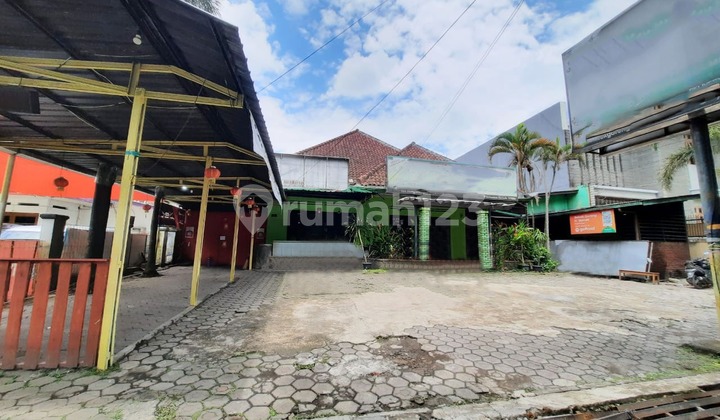 Strategic Business Space at Mainroad Supratman