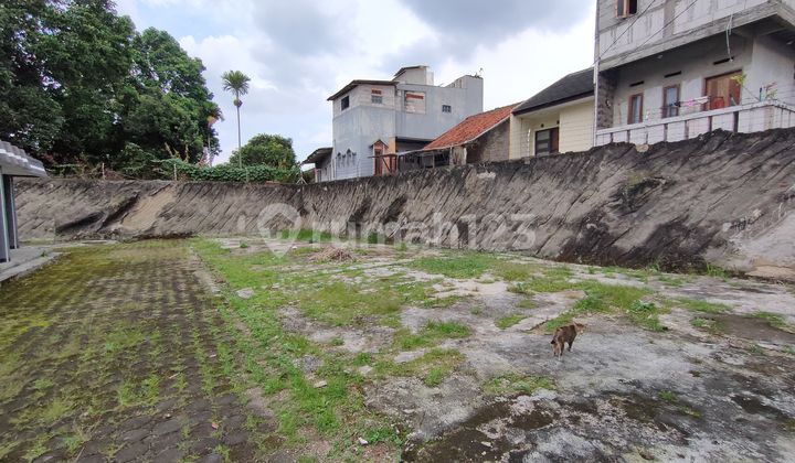 Disewakan Rumah cocok untuk Usaha di Sukahaji, Bandung Utara 2