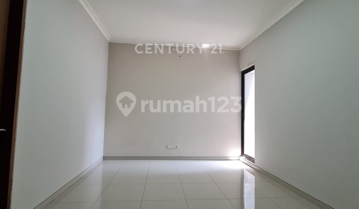 Rumah Nyaman dan Terawat di Komplek Setraduta 2