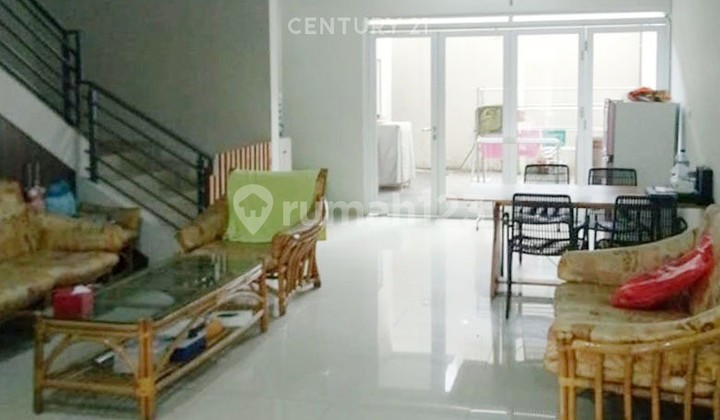 Rumah Minimalis Terawat di Setra Duta Bandung 2