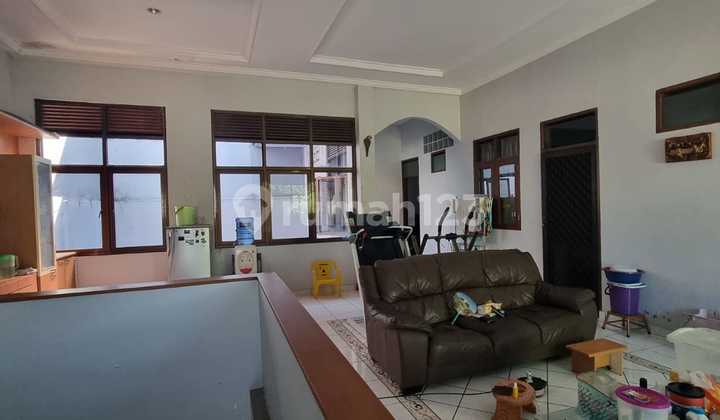 Rumah Bagus Siap Huni di Komplek Setraduta Bandung