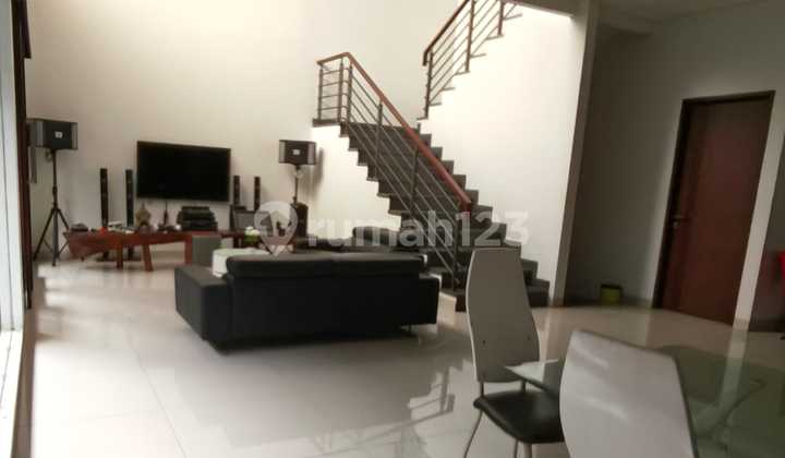 For Rent: Fully Furnished House in Batununggal